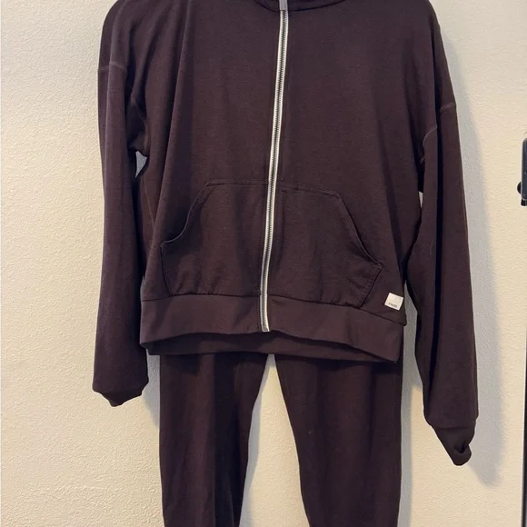 Vuori Performance Jogger SET - Picture 2 of 7